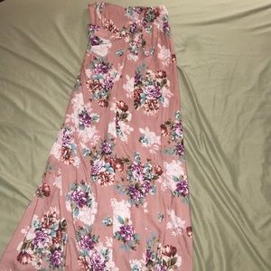 Long flowy skirt with cold like fabric